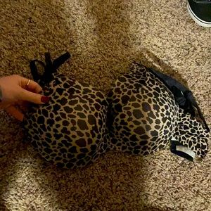 Three (3) second hand leap off Bras